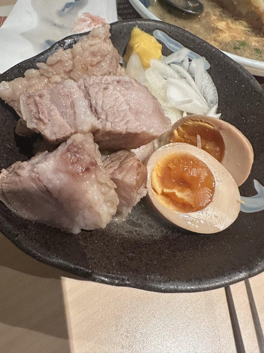 macha19001382's tweet photo. 最近行った豚居酒屋さん https://t.co/Khx9ES3qk1