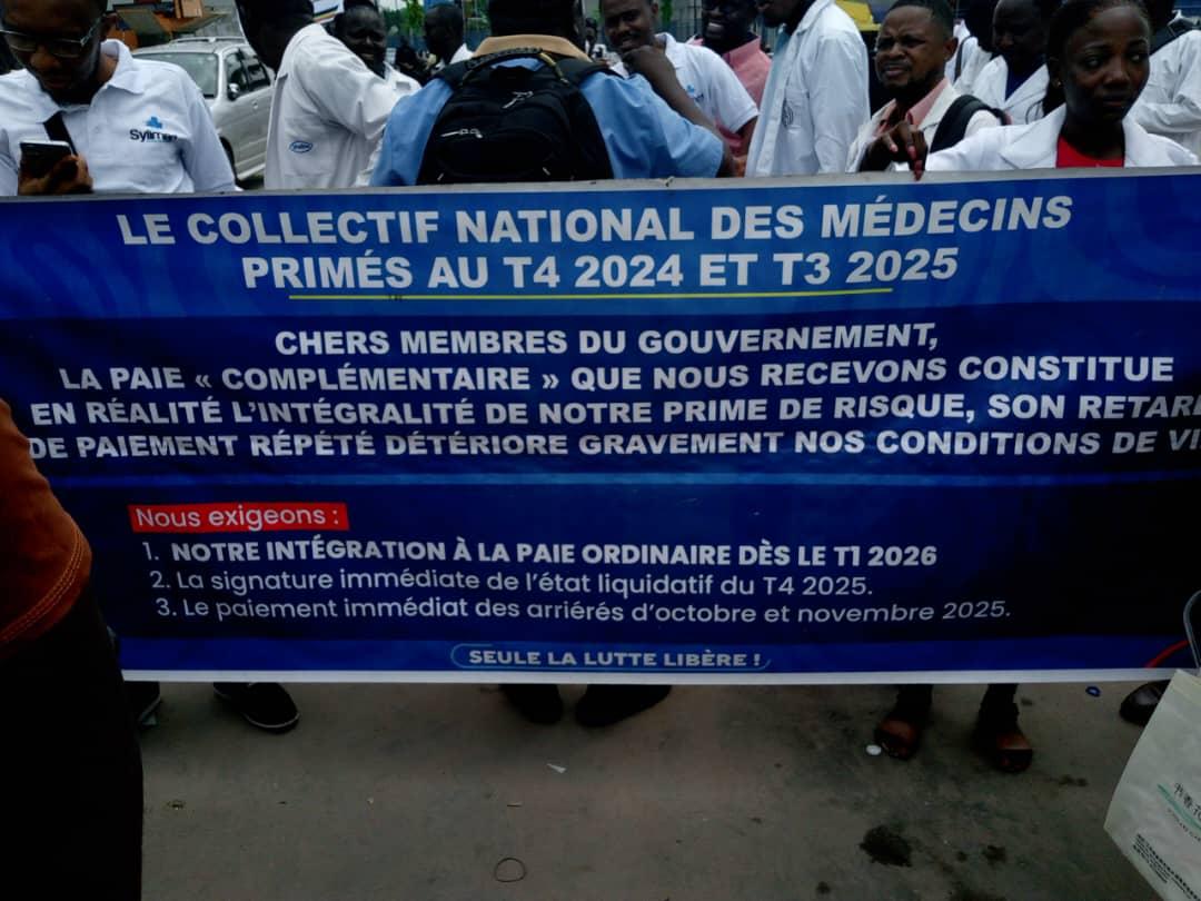 Le Salaire a un caractère social et alimentaire... <a href="/LikundeR/">Doudou R. FWAMBA LIKUNDE</a> , <a href="/rogerkamba/">Roger Kamba</a> <a href="/MuzitoAdolphe/">Muzito Adolphe</a> , <a href="/LihauEbua/">Jean-Pierre LIHAU</a> , <a href="/fatshi13_/">Félix A. Tshisekedi</a> , <a href="/Presidence_RDC/">Présidence RDC 🇨🇩</a> , <a href="/AssembleeNatRDC/">Assemblée nationale 🇨🇩</a> , <a href="/senatrdc/">Sénat RDC🇨🇩</a> , <a href="/FellyMbula3/">Felly Mbula</a> , <a href="/RLilembu/">Ruidy Lilembu</a> ,