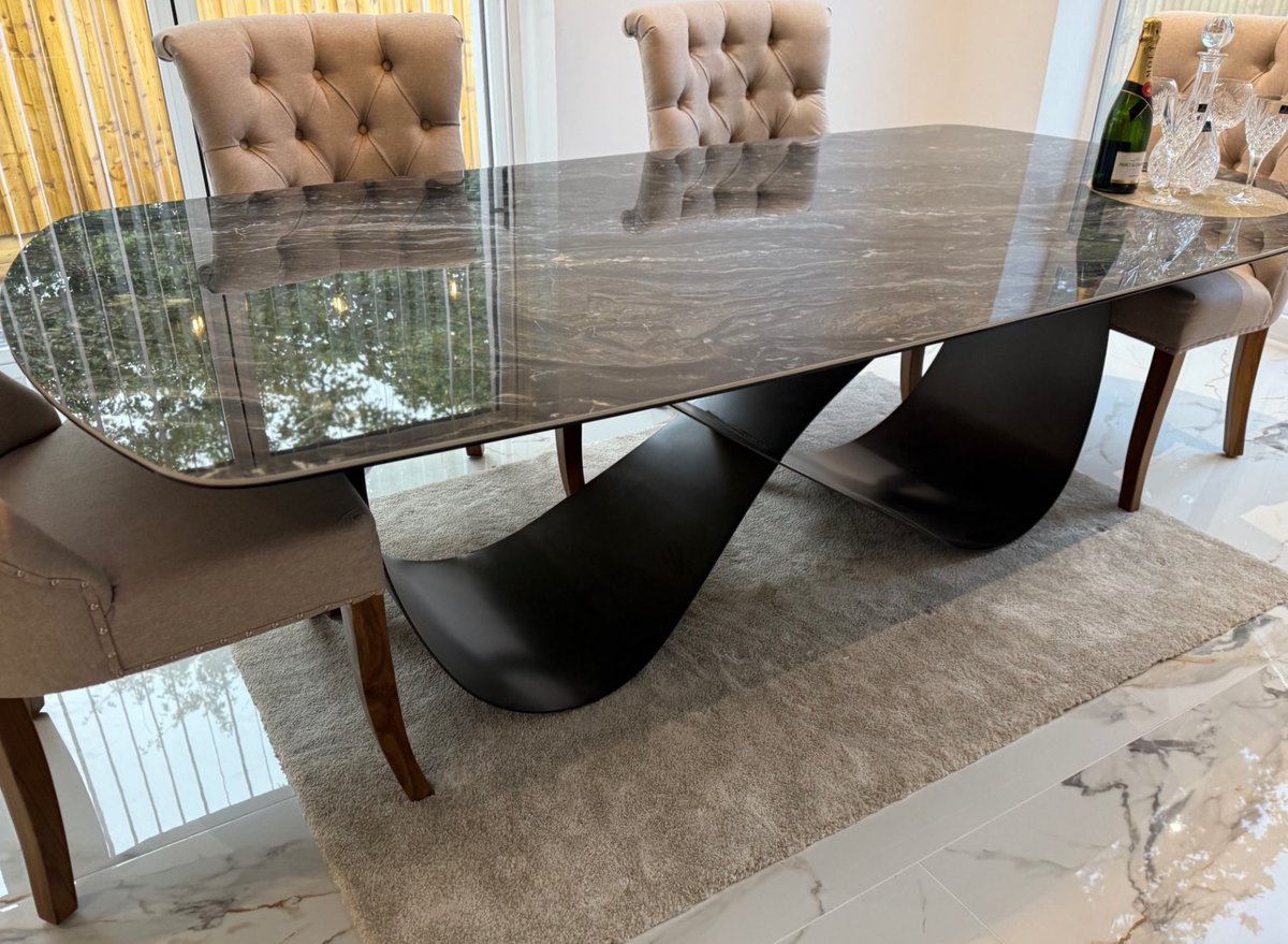chelsealeisure's tweet photo. Florence Grey Gloss Ceramic Dining Table
The Florence Grey Gloss Ceramic Table is a statement piece that brings modern elegance and luxury to any dining space.

#interiordesign
#stoneware
#sculpture
#porcelain
#contemporaryceramics
#handmadeceramics
#keramik https://t.co/BqOLRc92bG