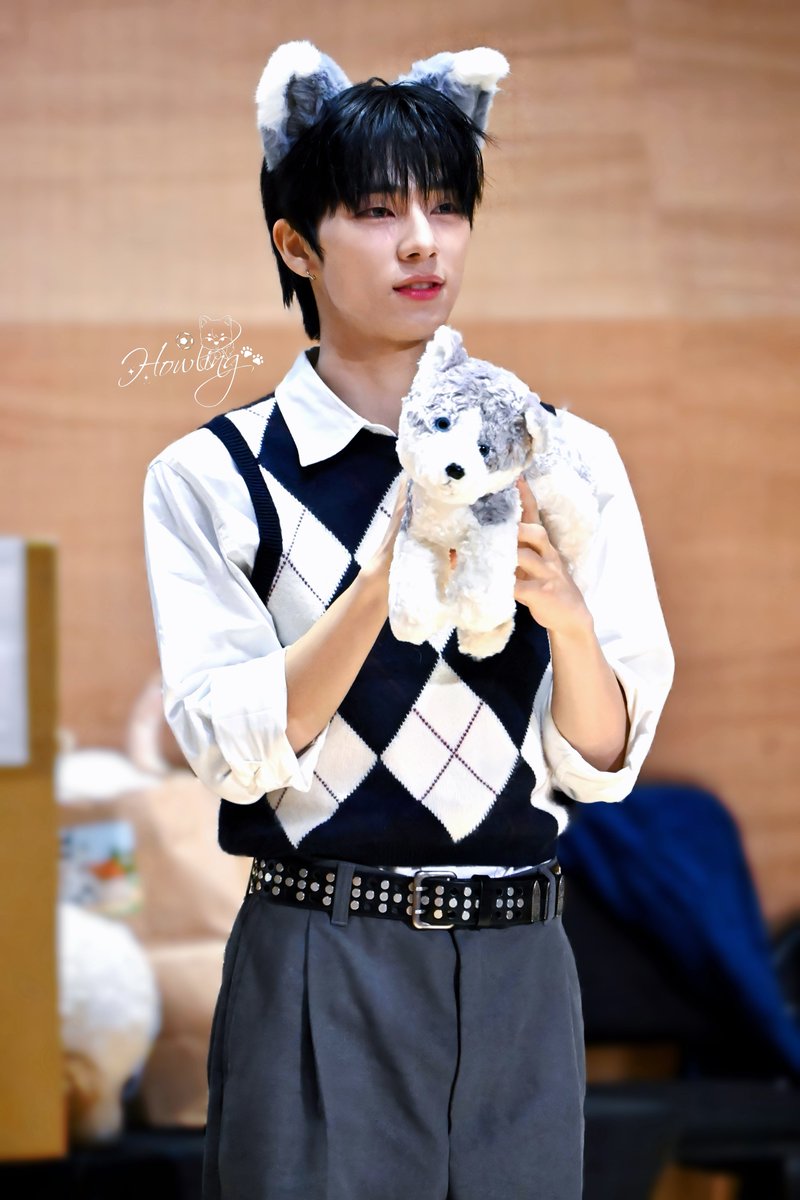 𝙃𝙤𝙬𝙡𝙞𝙣𝙜🐾 tweet media