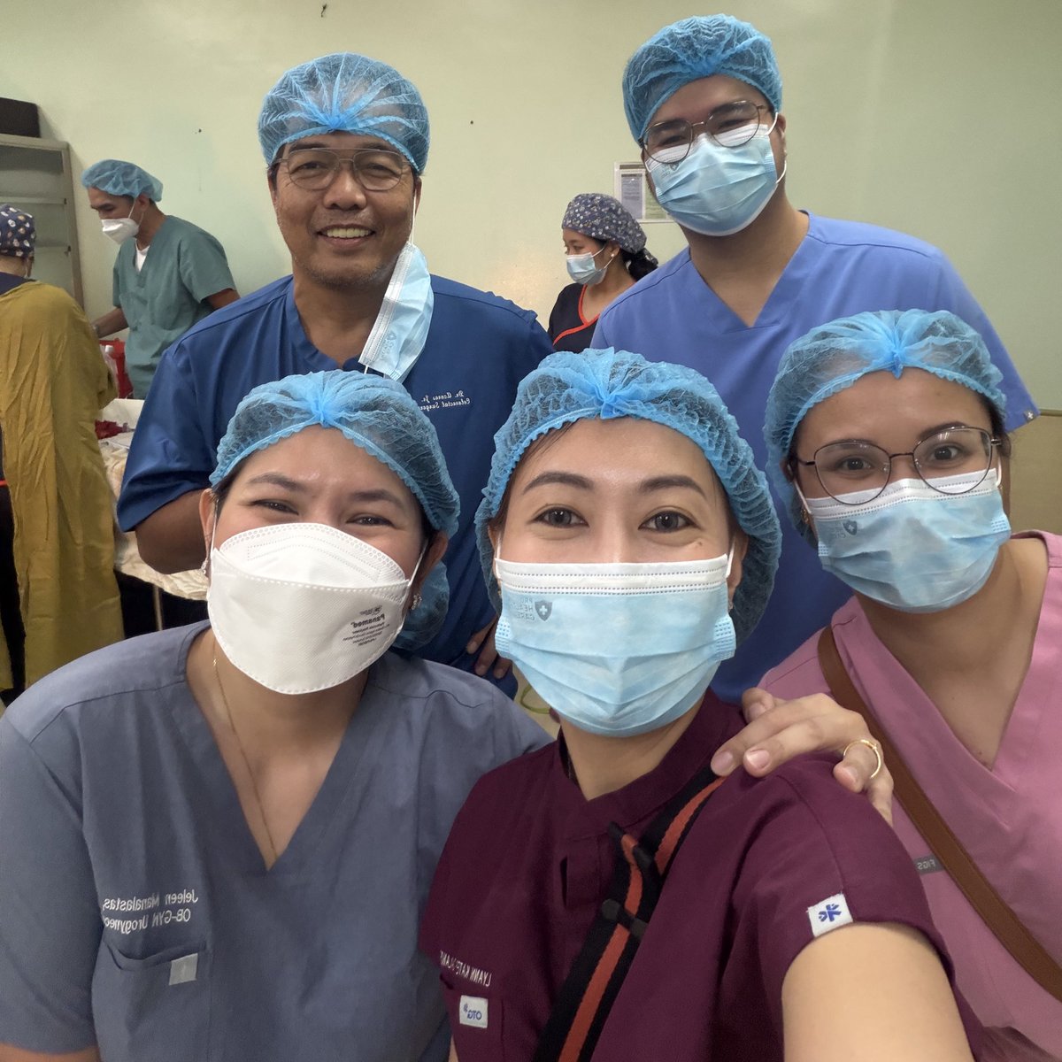 lyannca's tweet photo. picture was taken 24hrs prior, together with Urogyn and Colorectal consultants- for what we thought to have been a successful double OR that we did on a 77y/o patient with POP st IV and rectal prolapse. However, today is another story for the patient and we’re ruling in embolism https://t.co/tGc61dXacz