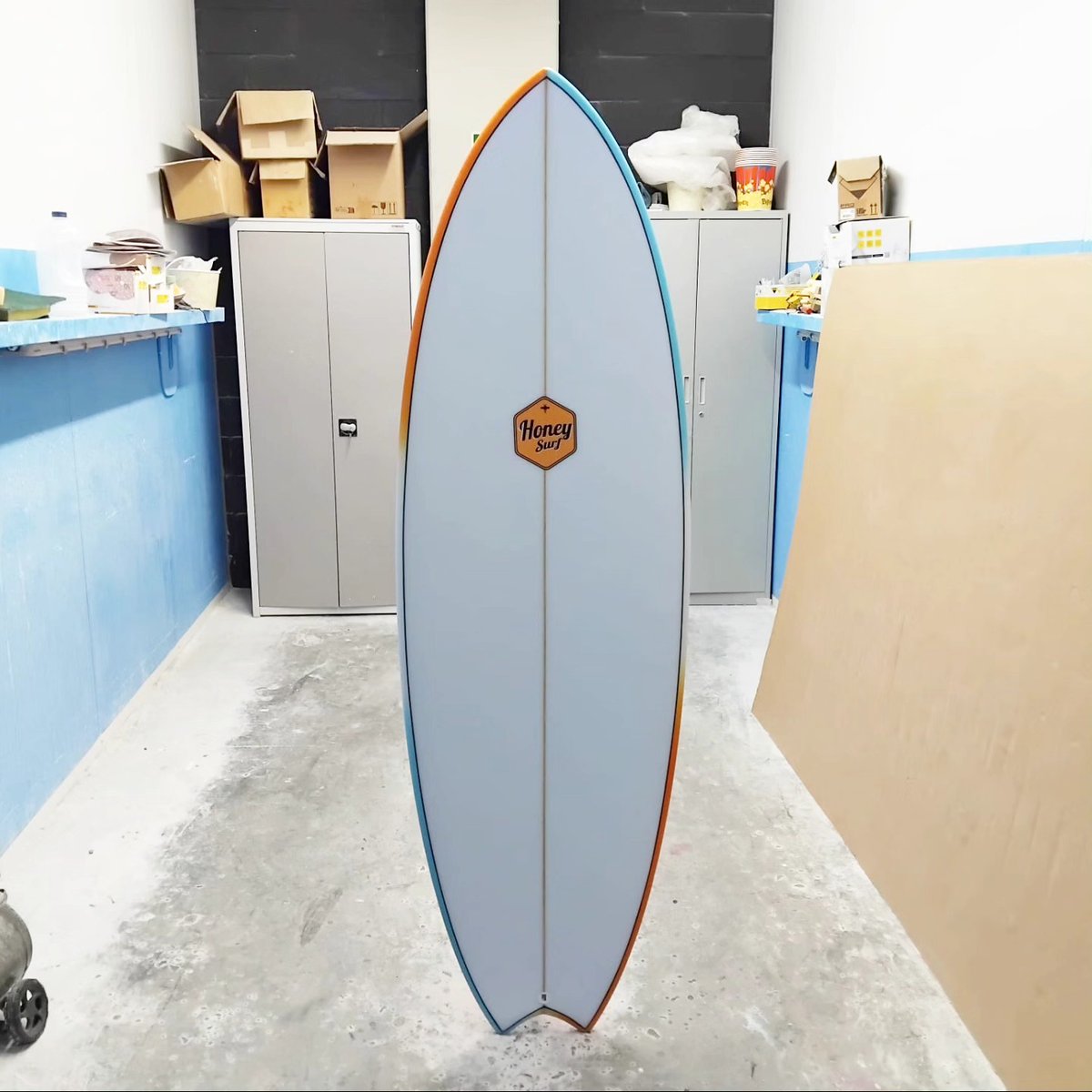 Se acerca la Primavera y es un buen momento para encargar una Honey Psycho Fish #surfshop perfecta para olas pequeñas y medianas #surfboards desde 5'0" hasta 6'4" + info en surfmarket.org/es/tienda/surf… <a href="/Honeysurfboards/">HoneySurf</a> #surfshop