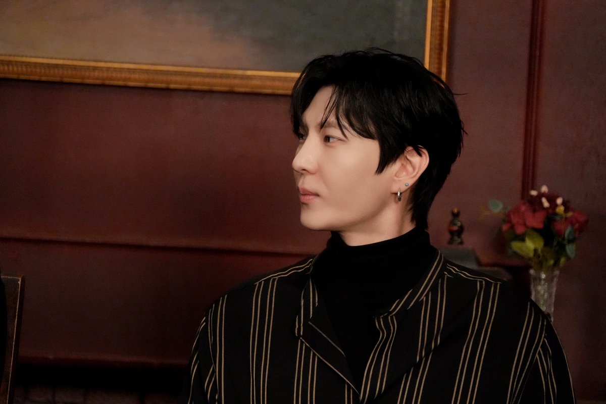 [📸PHOTO]

새로운 개인기 잘 배워 갑니다😎
남은 설 연휴 <개인기 디자인 스쿨> 보면서
모두 웃고 힐링하기🫶🏻
(📌 youtu.be/jvTgKl7W1T0 )

#레오 #LEO
#정택운 #JUNGTAEKWOON
#개인기디자인스쿨 #개디스