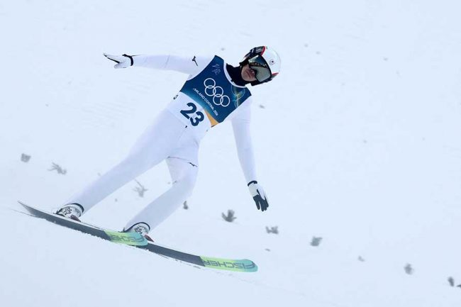 livedoornews's tweet photo. 【ミラノ五輪】ノルディックスキー複合個人ラージヒル、山本涼太が大ジャンプで首位発進！
https://t.co/ayd7YefLHE

ノルディック複合はジャンプと距離を組み合わせた競技。前半の飛躍を終えて
山本は136.5mを飛び1位、谷地宙は128.5mを飛び14位、渡部暁斗は125.5mを飛び19位となった。 https://t.co/1wNW7MP8AC