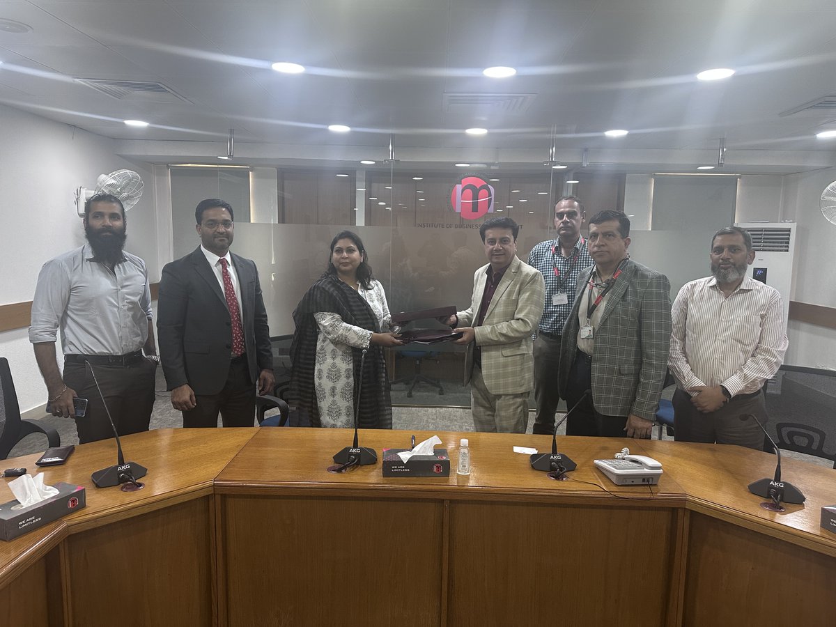 imranbatada's tweet photo. IoBM - CIT 𝗵𝗮𝘀 𝘀𝗶𝗴𝗻𝗲𝗱 𝗮 𝗠𝗲𝗺𝗼𝗿𝗮𝗻𝗱𝘂𝗺 𝗼𝗳 𝗨𝗻𝗱𝗲𝗿𝘀𝘁𝗮𝗻𝗱𝗶𝗻𝗴 (𝗠𝗼𝗨) 𝘄𝗶𝘁𝗵 𝗔𝗕𝗟 𝗙𝘂𝗻𝗱𝘀 𝘁𝗼 𝗷𝗼𝗶𝗻𝘁𝗹𝘆 𝗹𝗮𝘂𝗻𝗰𝗵 𝗮 𝗳𝗶𝗻𝗮𝗻𝗰𝗶𝗮𝗹 𝗲𝗱𝘂𝗰𝗮𝘁𝗶𝗼𝗻 𝗶𝗻𝗶𝘁𝗶𝗮𝘁𝗶𝘃𝗲 𝗶𝗻 Karachi.
#FinancialEducation #ABLFunds #imranbatada https://t.co/wDMFAcHeiG