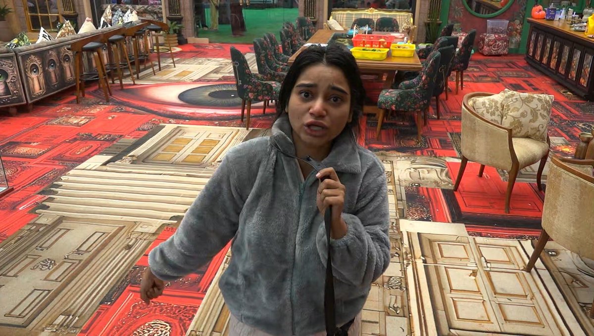 Supporting Tanvi in Bigg Boss Marathi this season.

I can clearly see winning qualities in her. Although she is beautiful ❤️ (as my friend told me).

Go girl, bring that trophy home 🏆✨

#TanviKolte | #BBMSeason6 | #BBM6