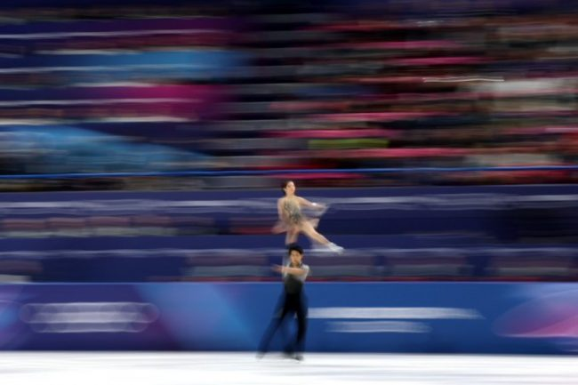 livedoornews's tweet photo. 【スピード感】五輪公式が投稿した“りくりゅう“の「流し撮り」写真 称賛の声多数
https://t.co/g1FaPGiXA6

五輪公式Xは、「フィギュアスケートのスピードを体感して」として画像を投稿。りくりゅうのスピード感を見事に捉えた1枚には、「強みを非常によく表している」と称賛の声が多く寄せられた。 https://t.co/5HbB5WTIq4