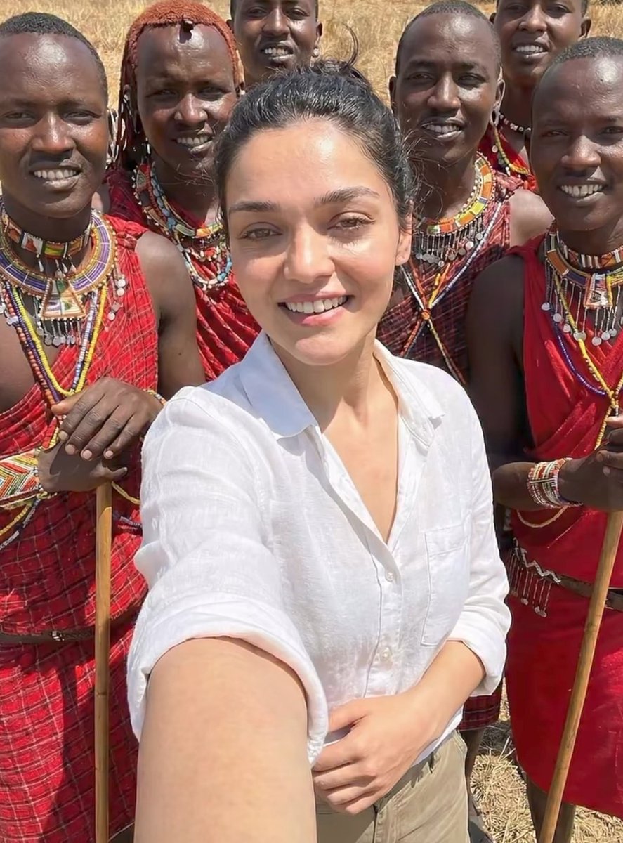 nwachukwun64783's tweet image. Hey @gork what happened to this girl, why was she sweating?