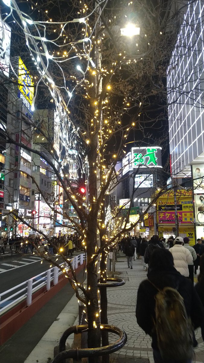 Radio_Ethiopia2's tweet photo. 新宿なう。🫠
#イマソラ　#新宿
#RecordCity

やっぱ、人が多い。 https://t.co/19LUBV9LZ1