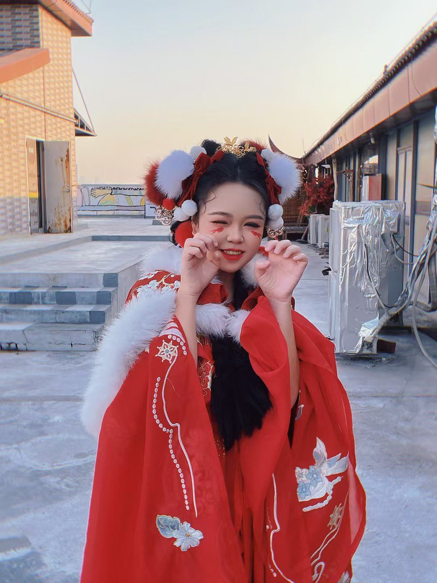Anka_Cosplay's tweet photo. Happy Chinese New Year!🥰🎊🎉 https://t.co/nuCYo4iIuv