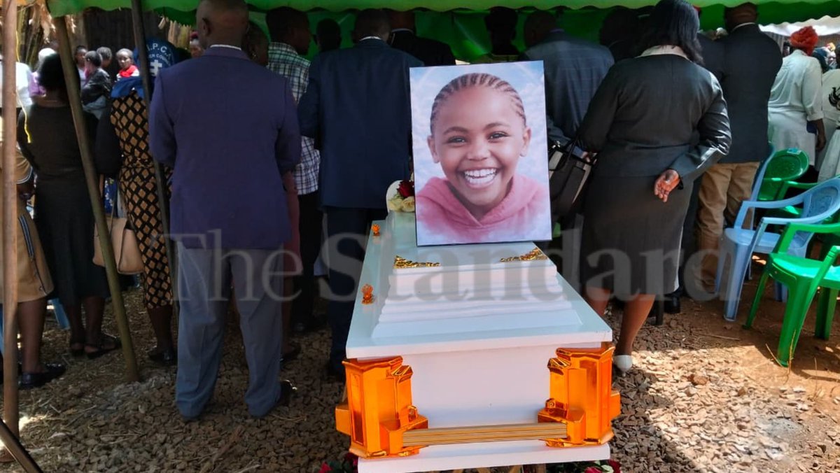 StandardKenya's tweet photo. Family, friends and human rights activists gather at Kianjogu village in Mathira Constituency for the burial of nine-year-old Shantel Waruguru, who was defiled and killed before her body was thrown into a pit latrine 

Pictures by Amos Kiarie https://t.co/lY4ABLDtEl