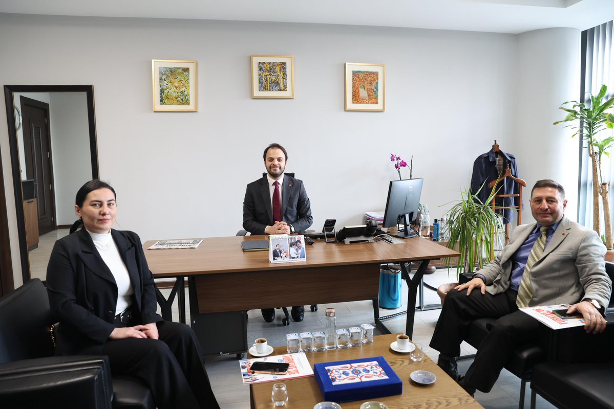 Saadet Partisi Genel Başkanı’nın Özel Kalemi Sayın Ömer Faruk Çağırıcı ve Sosyal İşlerden Sorumlu Genel Başkan Yardımcısı Av. Sinan Tekin’i ziyaret ettik.

Nazik kabulleri ve samimi misafirperverlikleri için kendilerine içten teşekkürlerimi sunuyorum. Gösterdikleri ilgi ve