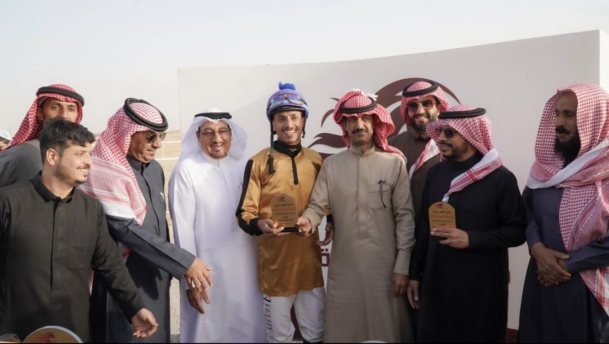 furguryat's tweet photo. تهانينا لاسطبل ابناء الحميدي السالمي حصولهم على قائمة افضل اسطبل للمالك عبدالله الحميدي ��المدرب عبدالرحمن الحميدي والخيال نمر المقنط 
وجائزة جواد الموسم / الموت الحمر 
 #ميدان_فروسية_القريات https://t.co/1fP8Vs4X6R