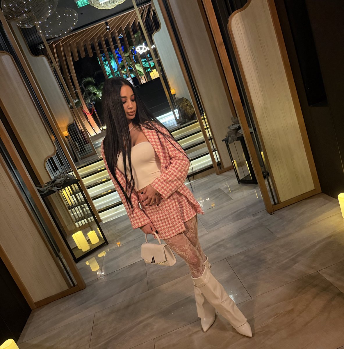 a.xandra tweet media