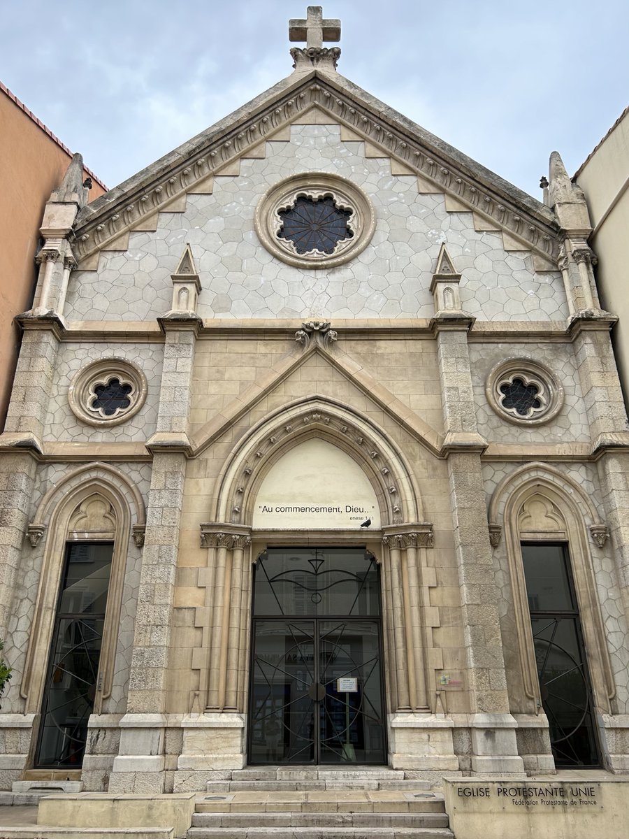 timelessflo's tweet image. Cannes ⛪️