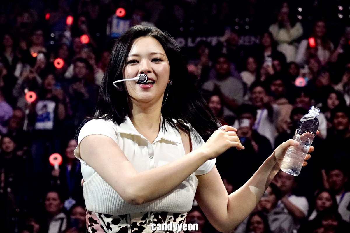 RT @candyyeon_: 251109 MELBOURNE 💧💦🚿 #TWICE #트와이스