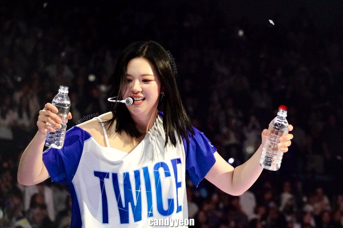 RT @candyyeon_: 251109 MELBOURNE 💧💦🚿 #TWICE #트와이스