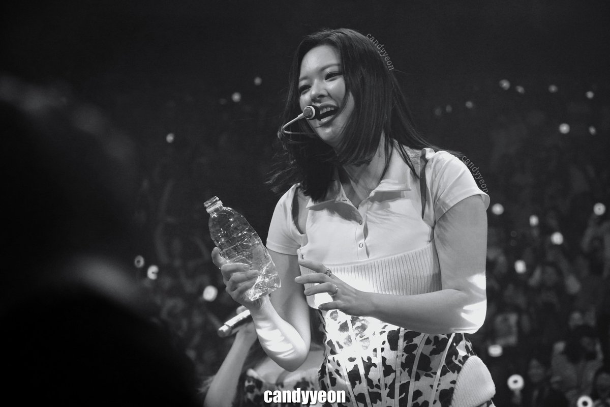 251109  MELBOURNE

💧💦🚿

#TWICE #트와이스
#JEONGYEON #ジョンヨン #정연 
#TWICE_THISISFOR_WORLD_TOUR