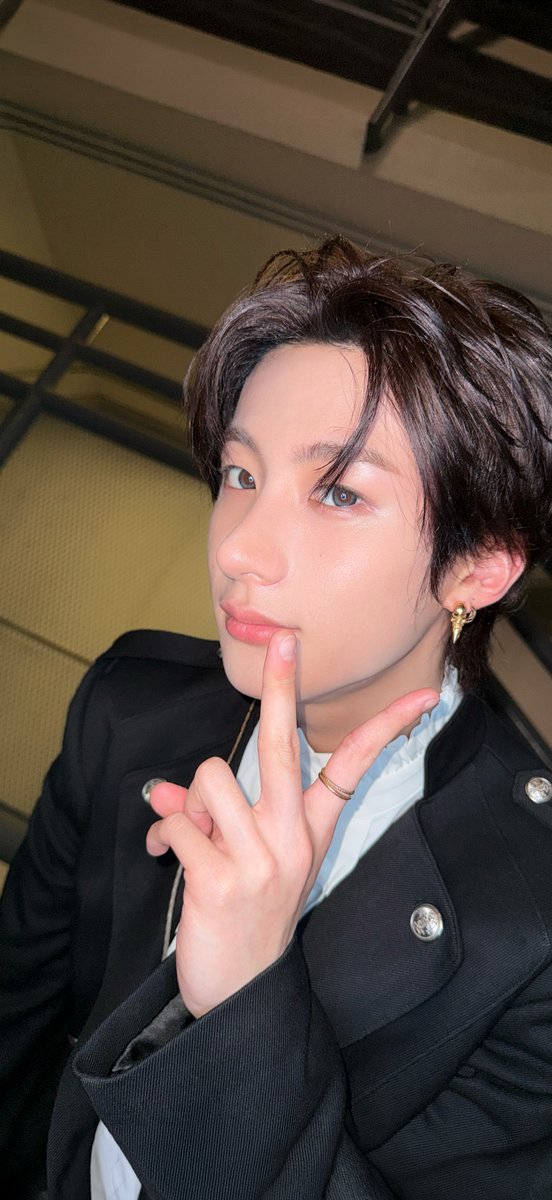 #앤톤 #ANTON 폰배경