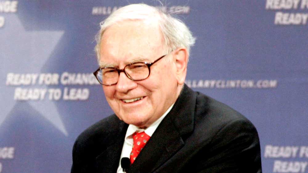 Khaled_USStocks's tweet photo. مدرسة Warren Buffett
تركّز على القوائم المالية بعمق:
التدفقات النقدية، العائد على رأس المال، الميزة التنافسية، والاستدامة الطويلة.
السعر مهم… لكن القيمة أهم.

مدرسة William J. O’Neil
تركّز على تسارع الأرباح والمبيعات، القوة النسبية، وحركة السعر والتجميع المؤسسي.
النمو + الزخم قبل كل شيء.

الأولى تبحث عن شركة عظيمة بسعر عادل.
الثانية تبحث عن سهم قيادي في لحظة انطلاقه.