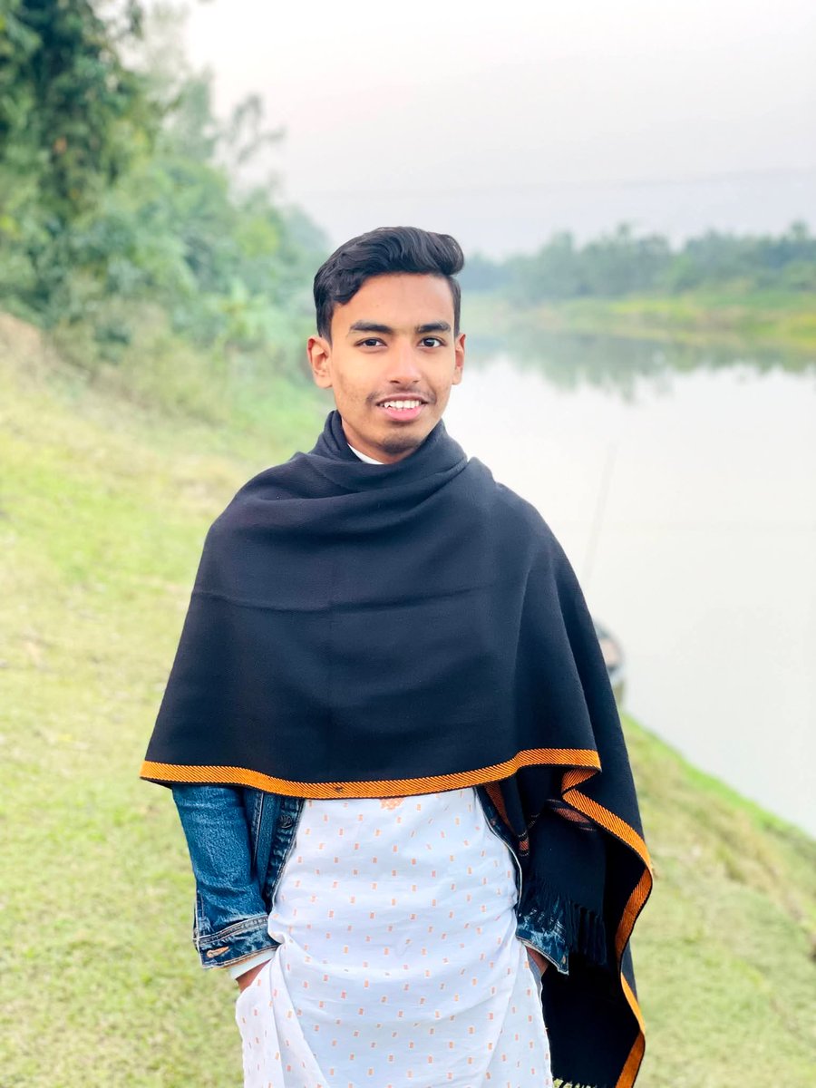 Reports suggest Mahdi Hasan, a coordinator allegedly involved in the brutal lynching and burning of Hindu police officer Santosh Sharma in Baniyachong, has been spotted in Paharganj, Delhi.
​How can a person accused of such a heinous crime against a minority find refuge in India?