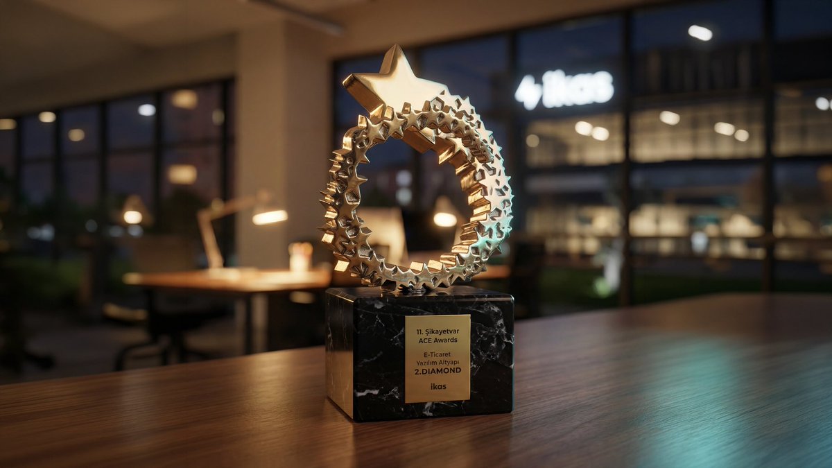 ikasturkiye's tweet photo. 🏆 @SikayetvarCom tarafından düzenlenen 11. A.C.E. Awards’ta, E-Ticaret Yazılım Altyapı kategorisinde geçen yıl olduğu gibi bu yıl da birinci olduk.

%99,7 müşteri memnuniyeti oranıyla Diamond Ödülü’nün sahibi olmanın gururunu yaşıyoruz. 🖤

Bu başarıda emeği geçen tüm #ikas ekibine ve bize güvenerek geri bildirimlerini açıkça paylaşan değerli müşterilerimize gönülden teşekkür ederiz. 🙏🏻