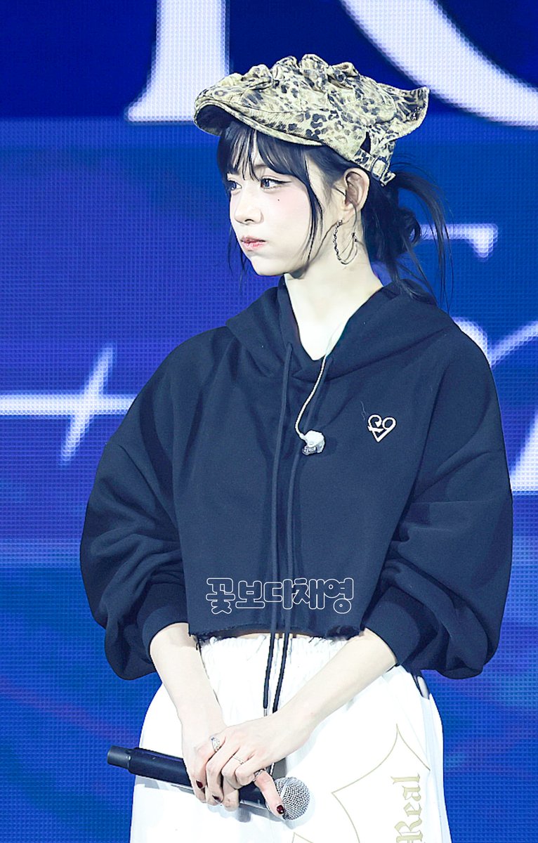 chaeng_flowers's tweet photo. 26.01.30 NOW TOMORROW Encore
이채영

#이채영 #채영 #프로미스나인 #fromis_9 
#LEECHAEYOUNG https://t.co/wdDjDBDLJw