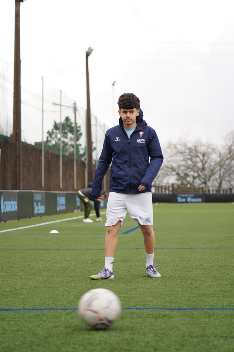 QuarkFootball's tweet photo. Siguiendo de cerca el trabajo de Kyriakos en la academia del RC Celta de Vigo ⚽🔥
Tras pasar por nuestro Pro Tryout Program, hoy compite y crece en una de las canteras más exigentes 🇪🇸✨
Esto es solo el comienzo 🌍⚽
#ProTryoutProgram #CeltaVigo #Talento #NextLevel https://t.co/Z6se8fhmxq