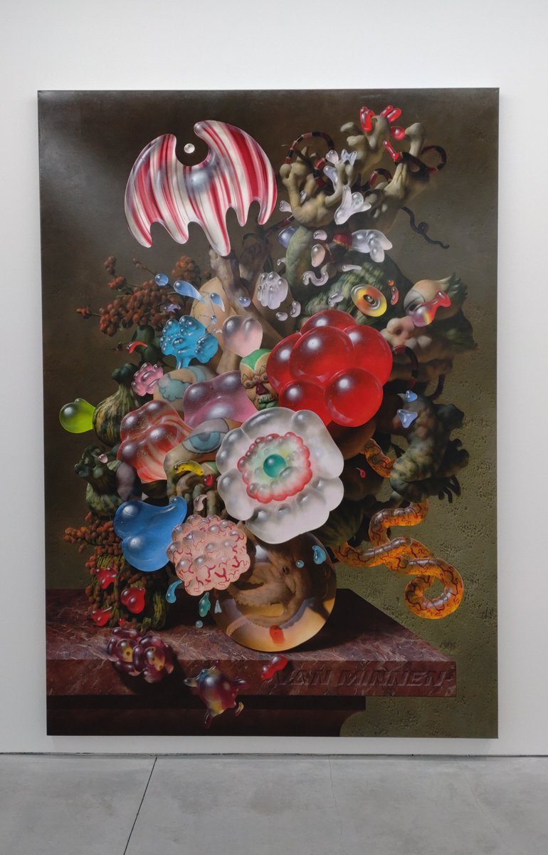 散歩途中に寄ったギャラリーで面白い絵を見た。 人間の肌をまとって