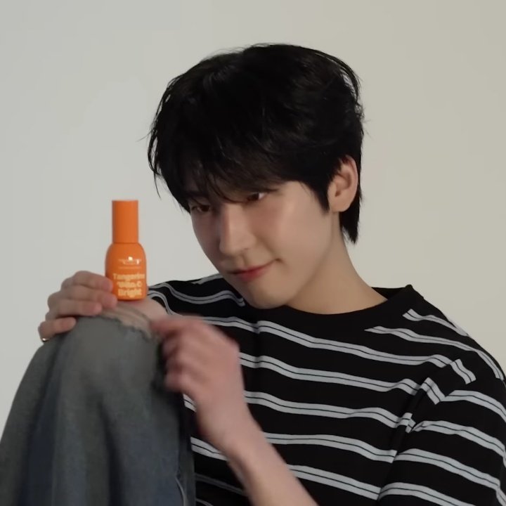 gyu, if i were u, i wouldn’t want to share this cuteness with anyone 😼