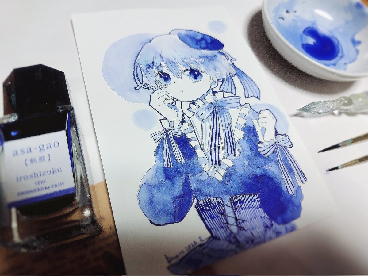 原画市でいただいた差し入れの中にインク(PILOT 色彩雫【朝顔】)があったので絵を描いてみました💠
澄みと深みのある青にほんのり紫色が見える綺麗な色！
ありがとうございます🙂‍↕️
紙：てがき時間 ペコリス カスタード