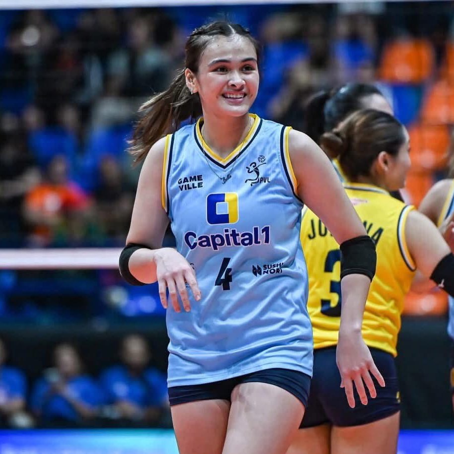 QueenHellaxx's tweet photo. IBA ka Bella Belen!! IBA KA!! Paka galing!! Pala lakas!! Bubatera ng TAON!! 💪🏻👏🏻

#PVL2026 #capital1solarspikers https://t.co/zTt6d3JShO