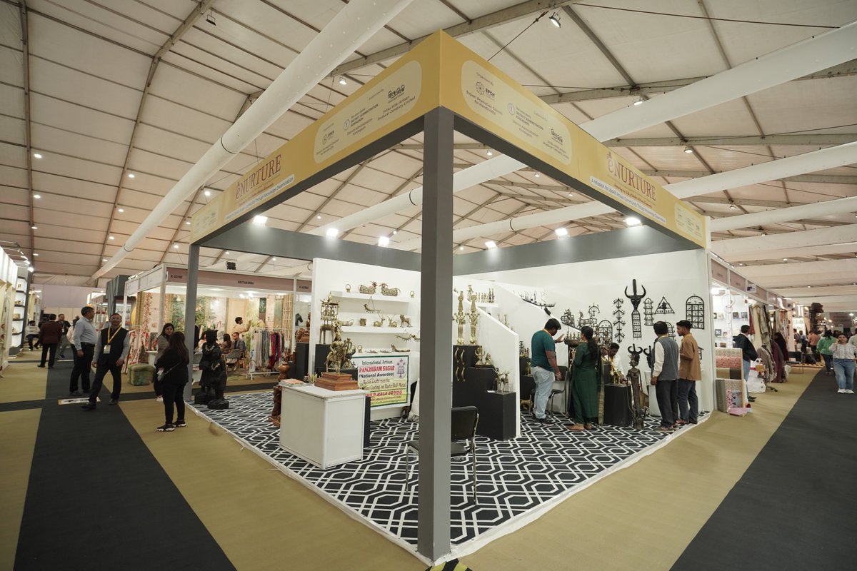 epchindia's tweet photo. With the objective of providing a significant platform for artisans to showcase their exceptional skills to global buyers, EPCH organised a pavilion dedicated to the artisans of Chhattisgarh at the IHGF Delhi Fair Spring 2026, with the support of the District Administration, Kondagaon, and Jhitku Mitki Artisan Producer Company Limited.

The pavilion highlighted the region’s rich cultural heritage and exemplary craftsmanship, featuring distinguished works in Dhokra Art, Wrought Iron Craft, Wood Craft, Terracotta, Bhitti Chitra, and Bamboo Art.

#IHGF #DelhiFair #Chhattisgarh #Handicrafts