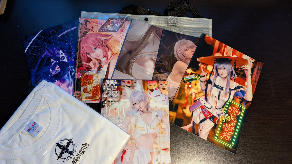 今回のイベント通販が無事に届きました!
新作の『僕だけのかみさま』本当に精緻でこだわりが詰まっていて感動しました。 細部まで丁寧な表現に、作品への情熱を強く感じます。
今回の神々しい新作も最高に大好きです! これからもずっと支え続けますね!
<a href="/himononeko/">にゃるまー。🦊🍠Nyarumaa.</a>