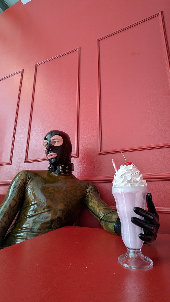 Kinky Reflections tweet media