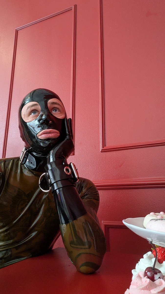 Kinky Reflections tweet media