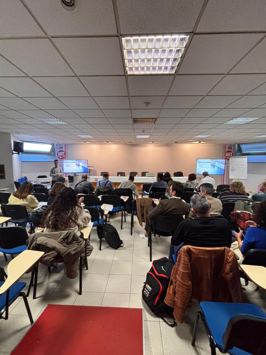 oysugt's tweet photo. 📢 Jornadas del sector Oficinas y Seguros 17 y 18 de febrero.

👉 Desarrollo de una visión estratégica ante la disrupción previsible e inminente que la Inteligencia Artificial (IA) generará en nuestro sector en todo el Estado.

#FeSMC #UGT #oficinasyseguros https://t.co/tkO0e9kgbA