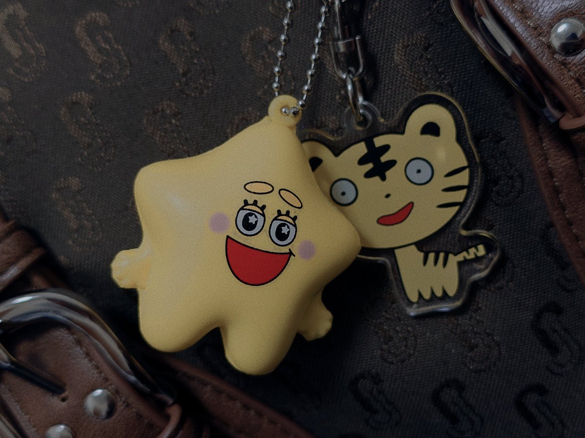 わたしもすたぴぃだいすきでバッグにつけてる🌟