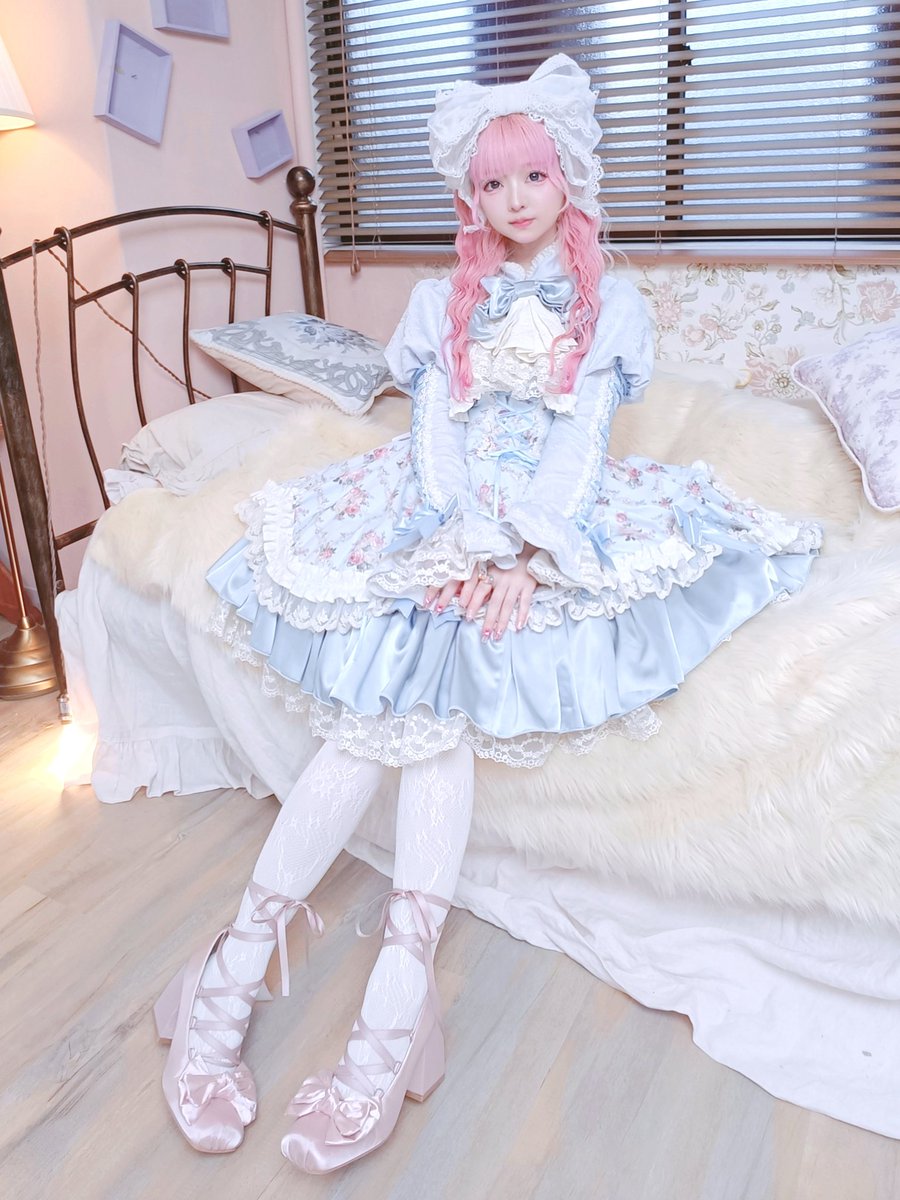 星箱Worksさんの新作展示会2着目🩵🩷 水色とピンク決められなくて