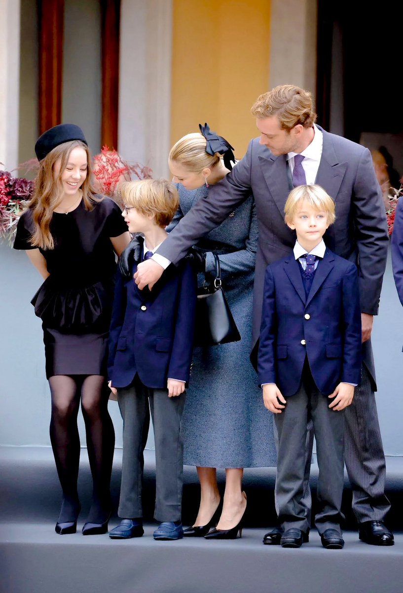 royalchildren_'s tweet photo. #PierreCasiraghi #BeatriceBorromeo #StefanoCasiraghi #FrancescoCasiraghi #RaphaelElmaleh and #PrincessAlexandra of Hanover attend the Monaco's National Day celebrations, at The Prince's Palace in Monaco 🇲🇨 -November 19th 2025.
.
📷 : Dominique Jacovides - Bruno Bebert/Bestimage. https://t.co/B9xKsZYPie