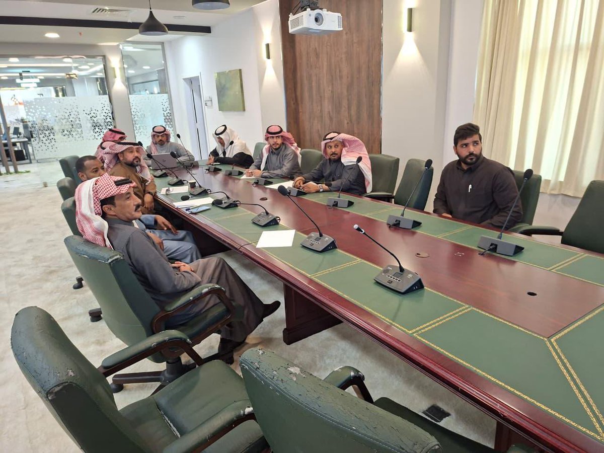 turaif_mu's tweet photo. #صور || 📸

#تطوير_الاستثمارات 

عقدت لجنة فتح مظاريف منافسات #بلدية_محافظة_طريف  الاستثمارية اجراءاتها اليوم بحضور اعضاء اللجنة والمتقدمين  لعدد من المواقع الاستثمارية المطروحة مؤخراً  . https://t.co/xxNQpvOZjq