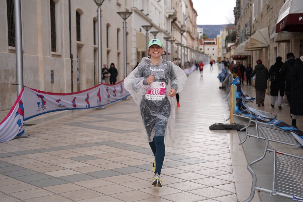 Franciii500's tweet photo. Love to run. Yes, even in the cold, rain and wind. #StrongSmilesForMiles #Determined https://t.co/k9sIe152GR