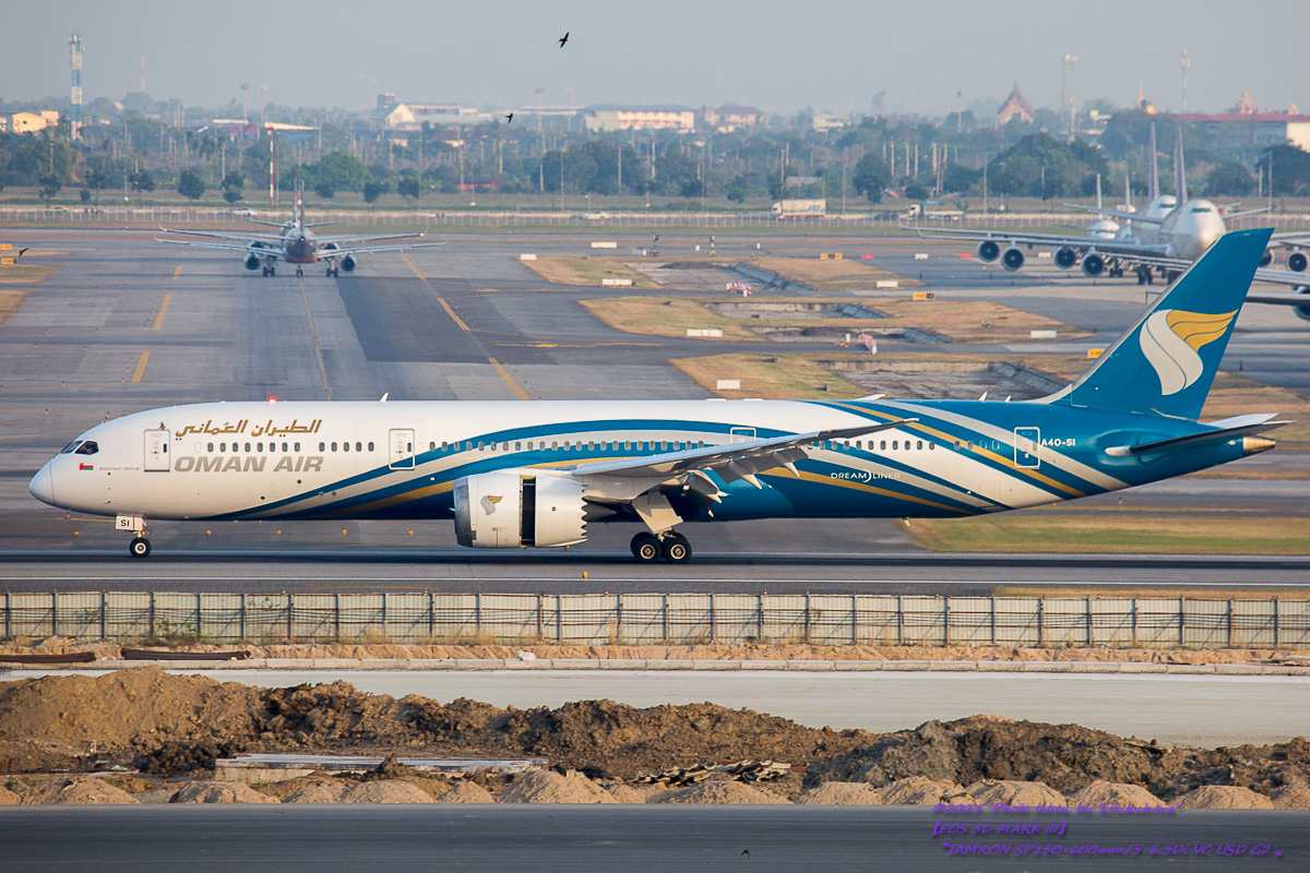 Tga380800's tweet image. Airline:Oman Air
Aircraft:B787-9
Locations:BKK
Date:27/12/2022
Remarks:

#OmanAir #オマーン航空 #WY
#Boeing #B787 #B7879
#BKK #SuvarnabhumiInternationalAirport #スワンナプーム国際空港 #VTBS
#飛行機好きな人と繋がりたい #飛行機好きな人 #飛行機写真