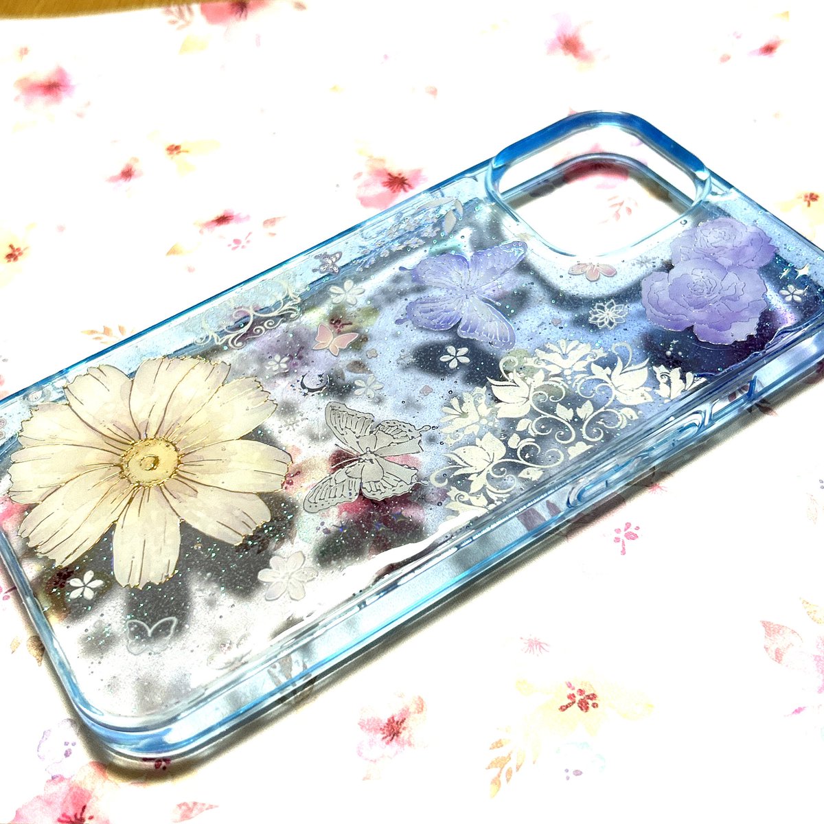 Cfv4H9xMZDarWdn's tweet photo. [iPhone15]のスマホケース出来ました!
依頼の方はDMでお願いします🦋

#レジン #スマホケース #オリジナル #オリジナルケース #オリジナルスマホケース #LuneStrand #LuneStrandオリジナルスマホケース https://t.co/ZwkFOXOJvR
