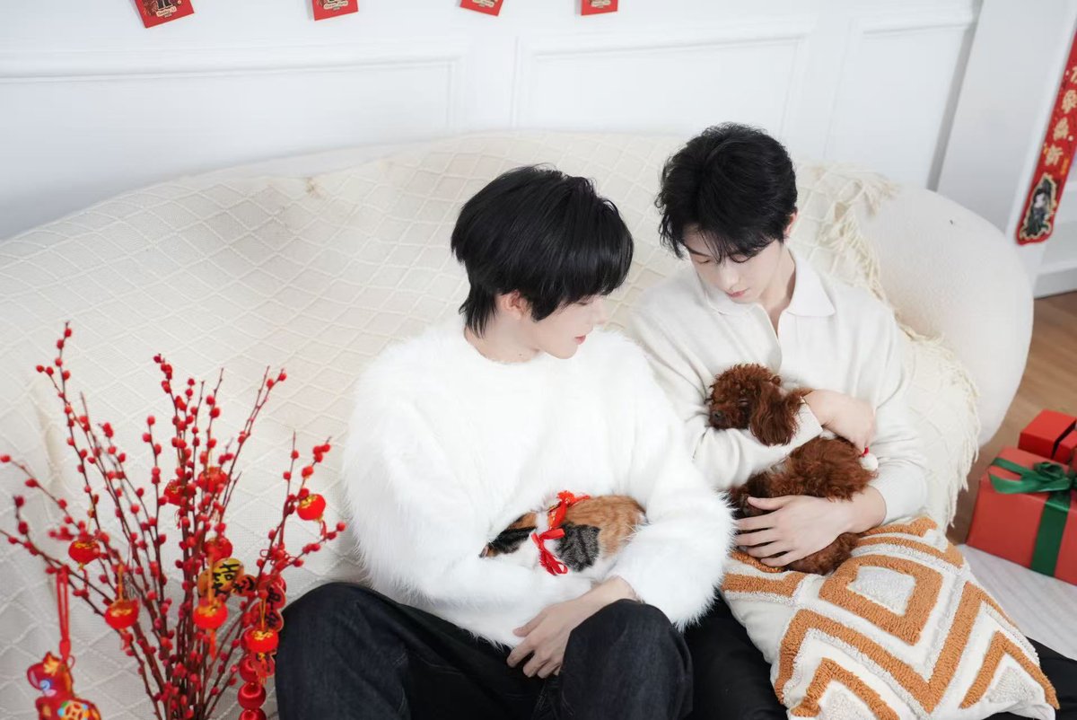 [17.02.2026] WEIBO | 黄星Eliot UPDATE 

ก้าวเข้าสู่วันแรกของปีใหม่ตามปฏิทินจันทรคติ~ hihi🎉

🔗 weibo.com/2211239502/526…

CHINESE NEW YEAR DESIRE4
#CNYEVEwithDESIRE4 
#KipukaQiu #QiuDingJie #XingQiu