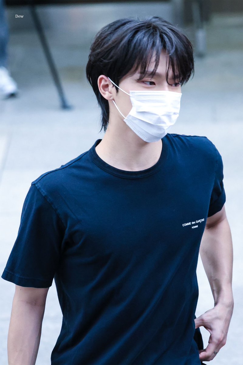 얘랑 얘
얘랑 얘....
얘가 얘 꼬시려고 필사의 노력을 하는....
참 그런거 늘 재밌지....