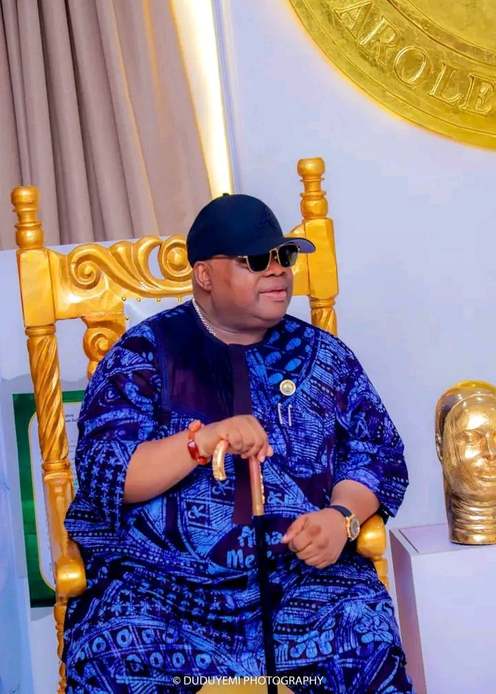 OluwasayoElijah's tweet photo. Osun residents, let's vote for a leader who prioritize our well being and development. Governor Ademola Adeleke's administration, which has boosted IGR and improved welfare programs. Let's prioritize progress over politics.
#ImoleTill2030 https://t.co/OwoINkrulQ