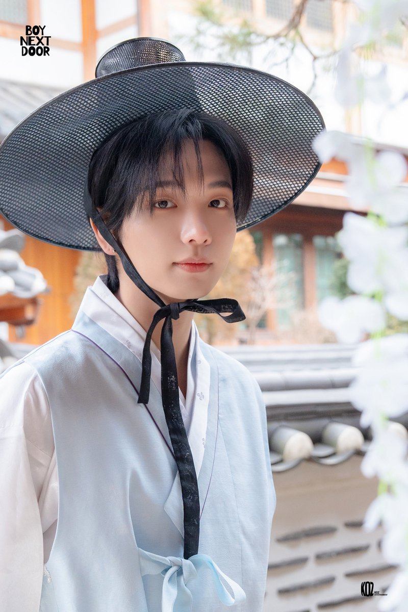 근데 개인컷은 막 자고 일어난 따끈따끈한 강아지처럼 나옴 ㅋㅋ