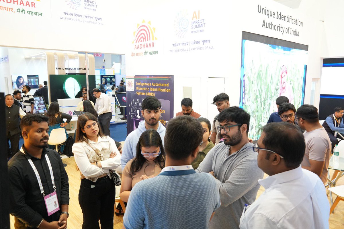 Aadhaar tweet media