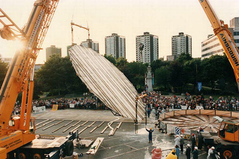 RochdaleCouncil's tweet photo. The world's biggest #pancake was created in #Rochdale in 1994. 15.1 metres in diameter and 2.5cm thick, it weighed 3 tonnes.  It contained 2 million calories and was sold off in pieces to raise money for charity #pancakes #pancakeday  #RochdaleTownOfTheBiggestPancake https://t.co/afPTdYL8ER